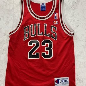 Youth vtg Chicago bulls 90s jordan jersey m